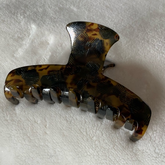 FRANCE LUXE THRONE JAW - SPOT main image 4